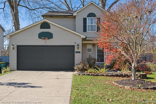 front view picture of 21203 Collingham Ave, Farmington, MI. 48336