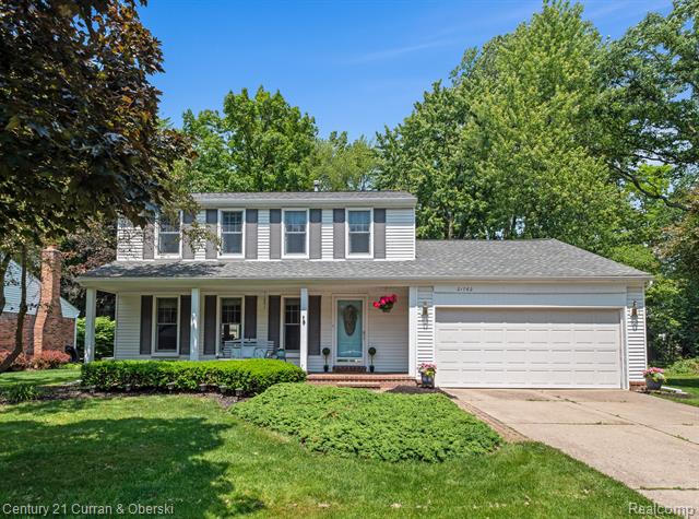 front view picture of 21762 Shadybrook Dr, Novi, MI. 48375