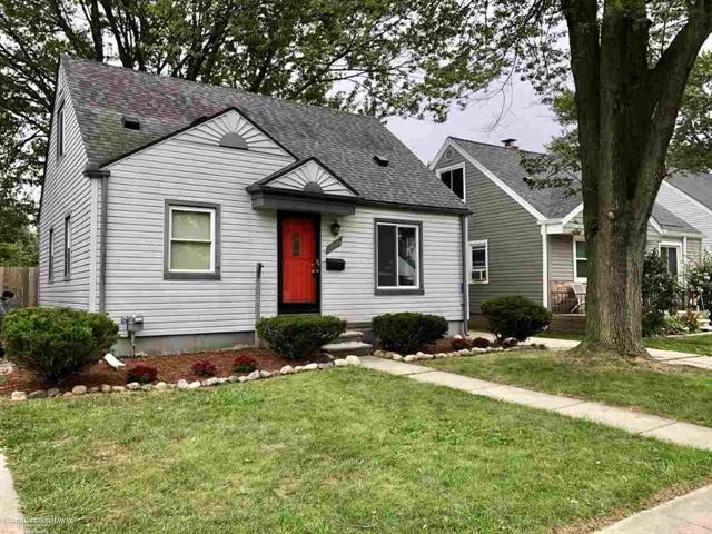 front view picture of 29710 Parkway, Roseville, MI. 48066