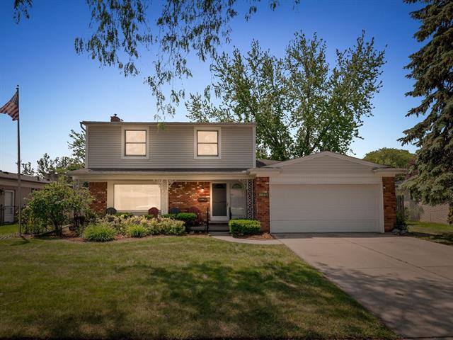 front view picture of 3640 Pall, Warren, MI. 48092