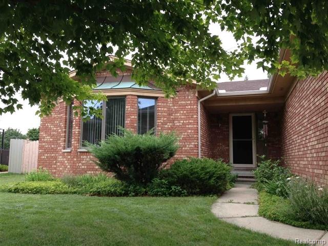 front view picture of 15109 Lane, Warren, MI. 48088