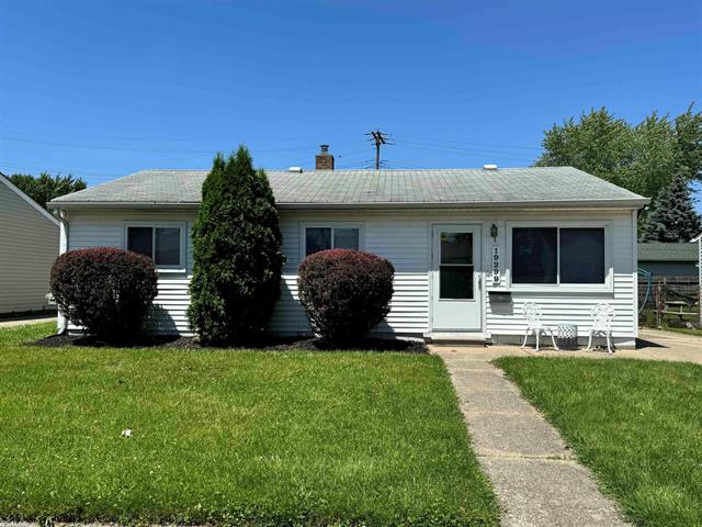 front view picture of 19299 Georgia, Roseville, MI. 48066