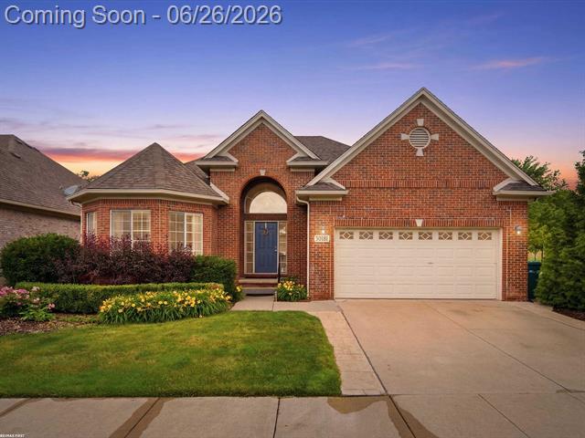 front view picture of 30161 Trailwood Dr, Warren, MI. 48092