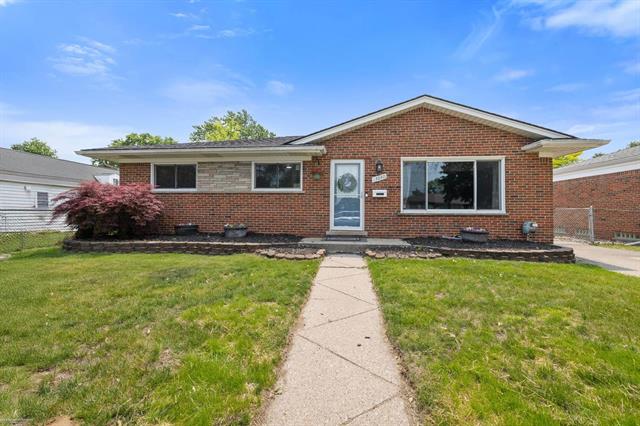 front view picture of 13040 Common, Warren, MI. 48088