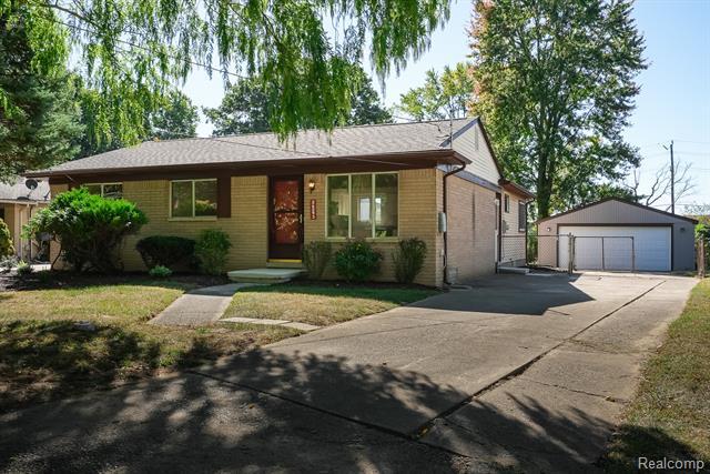 front view picture of 26293 Shiawassee Rd, Southfield, MI. 48033