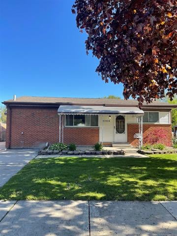 front view picture of 23025 Raymond, Saint Clair Shores, MI. 48082