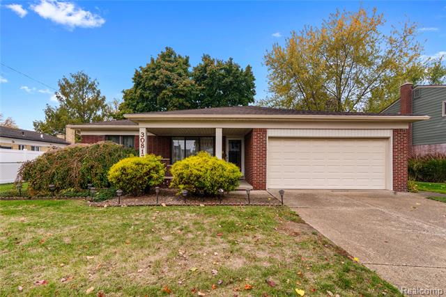 front view picture of 30817 Ohmer, Warren, MI. 48092