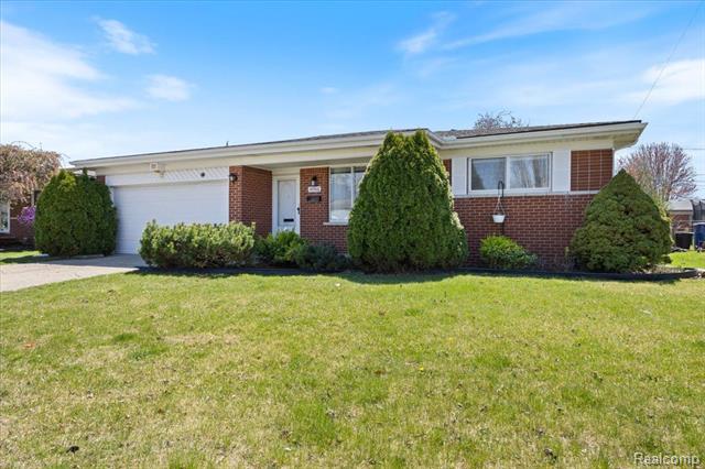 front view picture of 14506 Brohl, Warren, MI. 48088