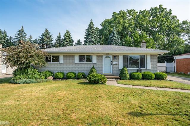 front view picture of 2735 George, Warren, MI. 48092