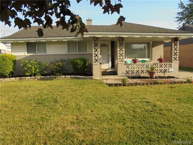 front view picture of 15252 Rudland, Roseville, MI. 48066