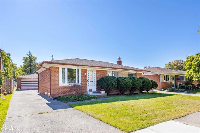 front view picture of 22820 Violet, Saint Clair Shores, MI. 48082