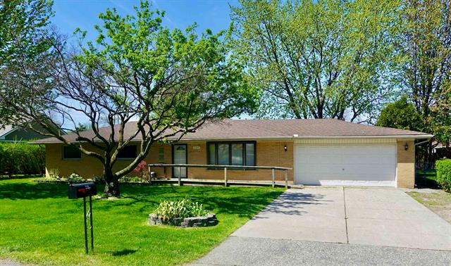 front view picture of 31047 Richert, Fraser, MI. 48026