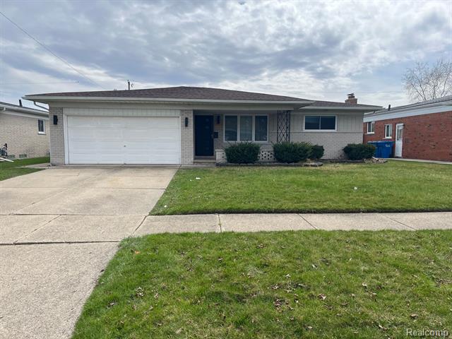 front view picture of 13527 Moceri Circle, Warren, MI. 48088