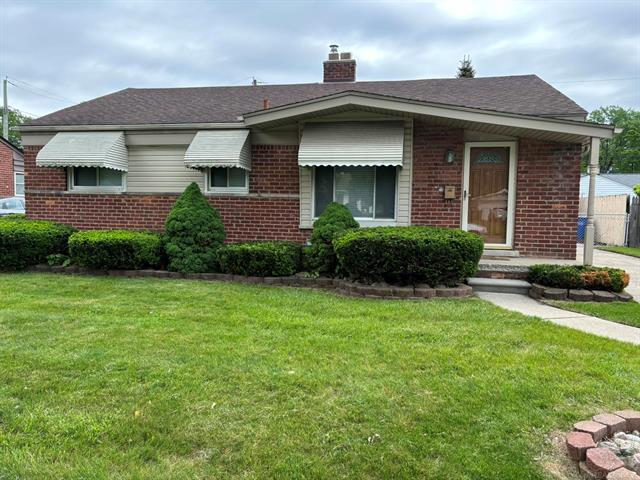 front view picture of 31448 Artesian, Warren, MI. 48092