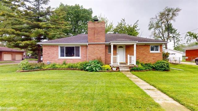 front view picture of 31801 Jefferson, Saint Clair Shores, MI. 48082