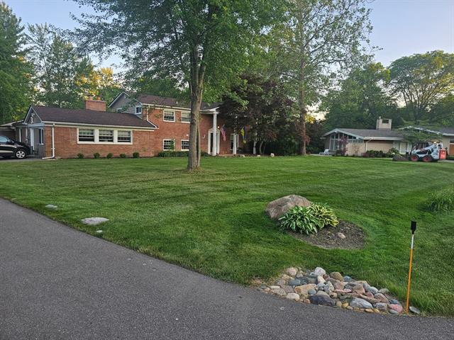 front view picture of 45189 Mayo Dr, Northville, MI. 48167