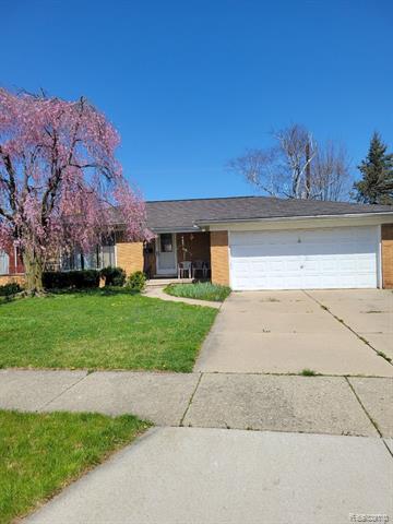 front view picture of 19239 Rockport, Roseville, MI. 48066