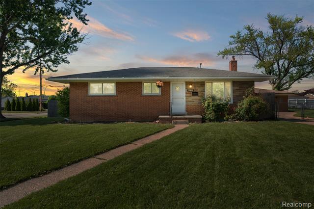 front view picture of 13011 Chippewa, Warren, MI. 48088