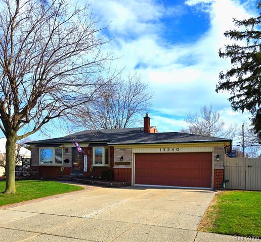 front view picture of 13240 Masonic, Warren, MI. 48088