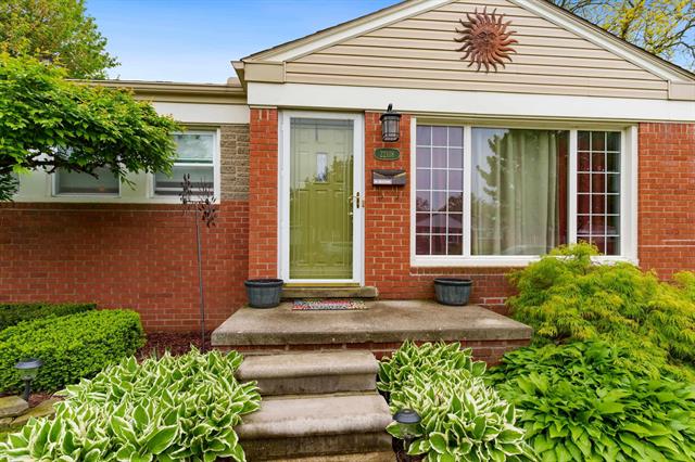 front view picture of 22118 Love, Saint Clair Shores, MI. 48082