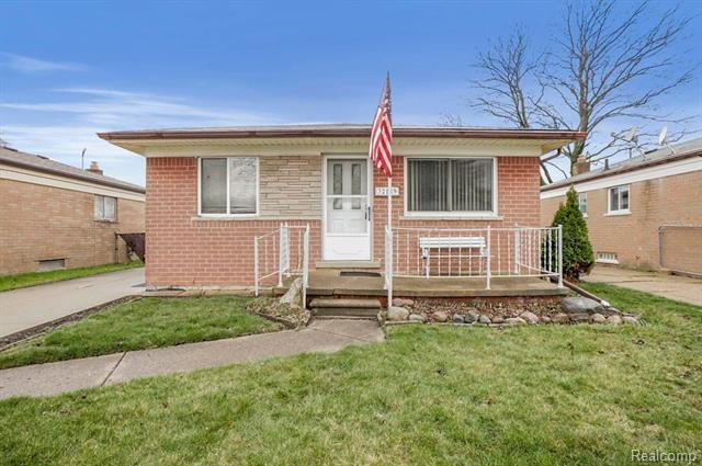 front view picture of 32189 Ruehle, Warren, MI. 48093