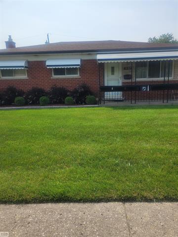 front view picture of 31707 Gloede, Warren, MI. 48088