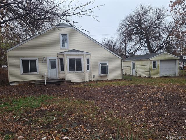 front view picture of 31700 Linden, Fraser, MI. 48026