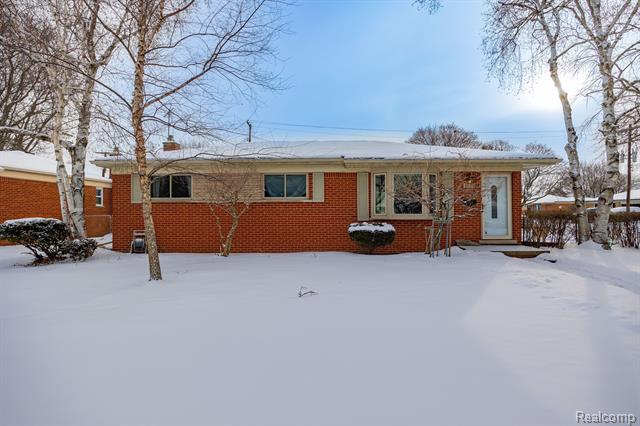 front view picture of 32118 Stricker, Warren, MI. 48088