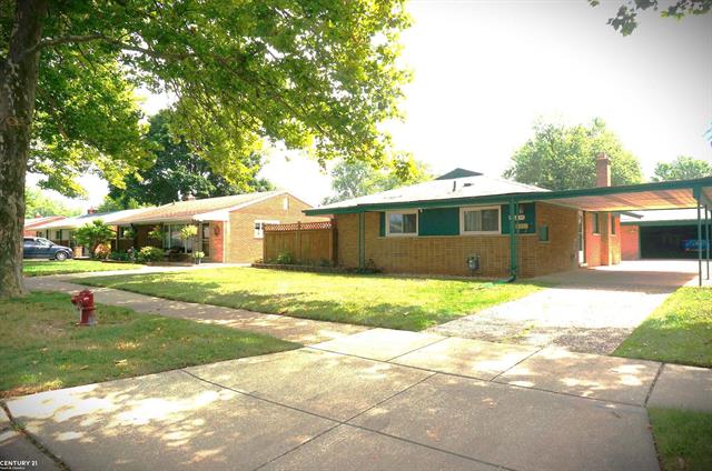 front view picture of 32138 St Annes, Warren, MI. 48092