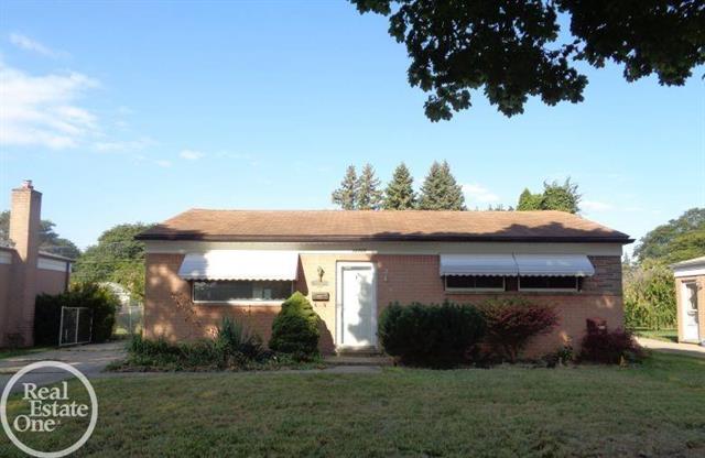 front view picture of 32565 Warner, Warren, MI. 48092