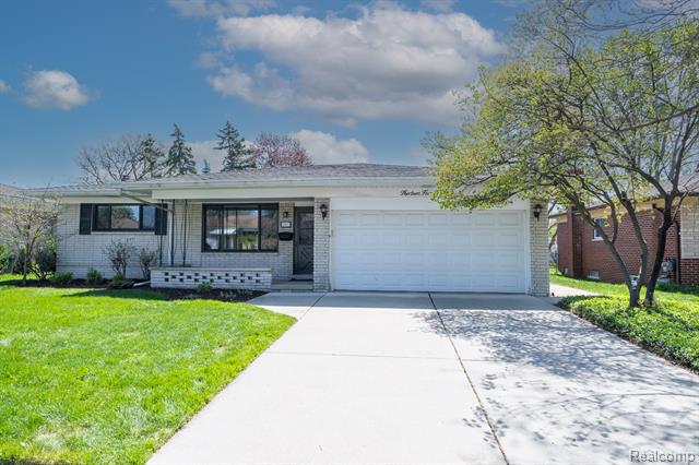 front view picture of 13512 Darryl, Warren, MI. 48088