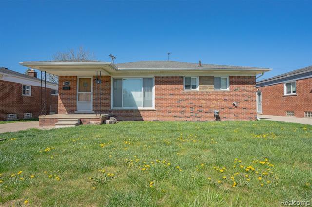 front view picture of 31825 Eveningside, Fraser, MI. 48026