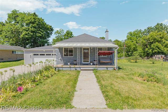 front view picture of 32417 Linderman, Warren, MI. 48093