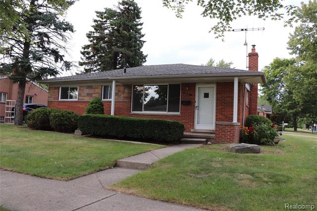 front view picture of 5561 Casmere, Warren, MI. 48092