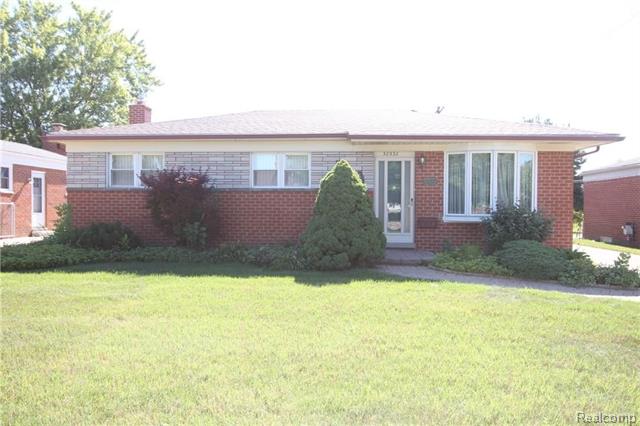 front view picture of 32332 Firwood, Warren, MI. 48088