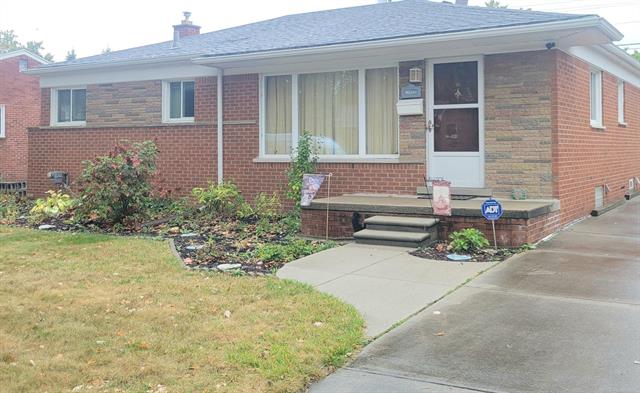 front view picture of 32725 Grinsell, Warren, MI. 48092