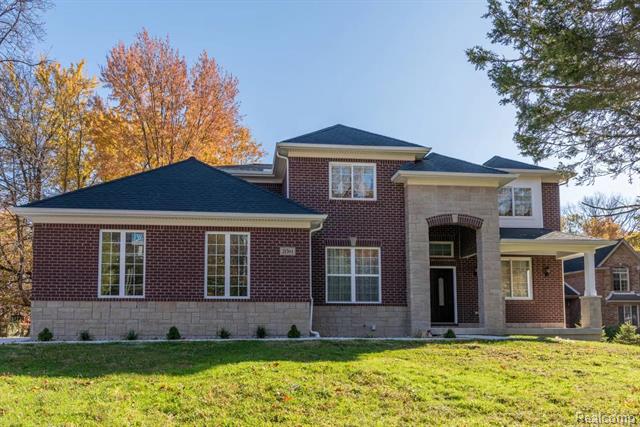 front view picture of 21504 Randall St, Farmington, MI. 48336