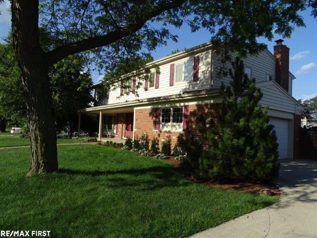 front view picture of 32360 Northampton, Warren, MI. 48093
