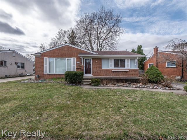 front view picture of 5310 Casmere, Warren, MI. 48092