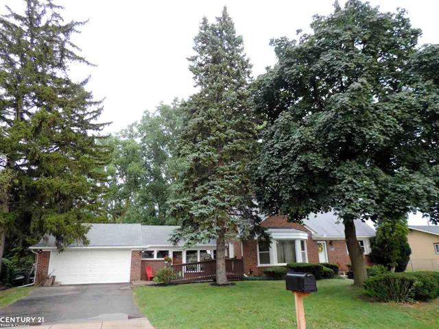 front view picture of 33160 Defour Dr, Sterling Heights, MI. 48310