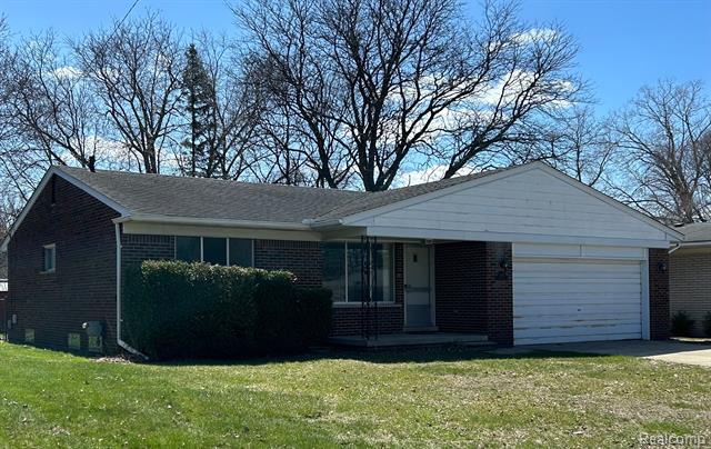 front view picture of 11212 River, Warren, MI. 48093