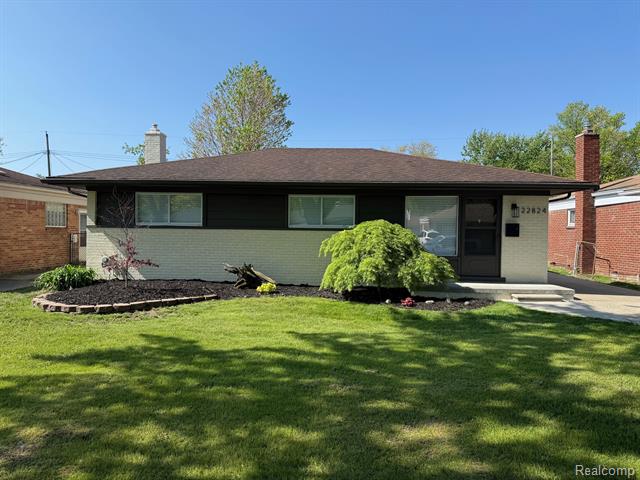 front view picture of 22824 Recreation, Saint Clair Shores, MI. 48082