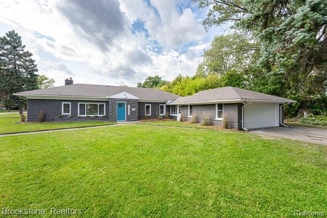 front view picture of 16423 Admiral, Fraser, MI. 48026