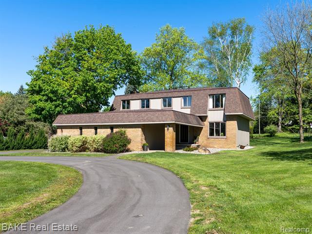 front view picture of 45150 Mayo Dr, Northville, MI. 48167