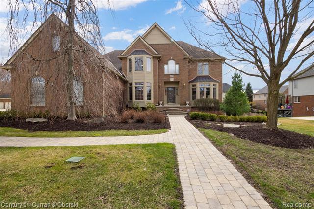 front view picture of 41671 Sudbury Ct, Novi, MI. 48375