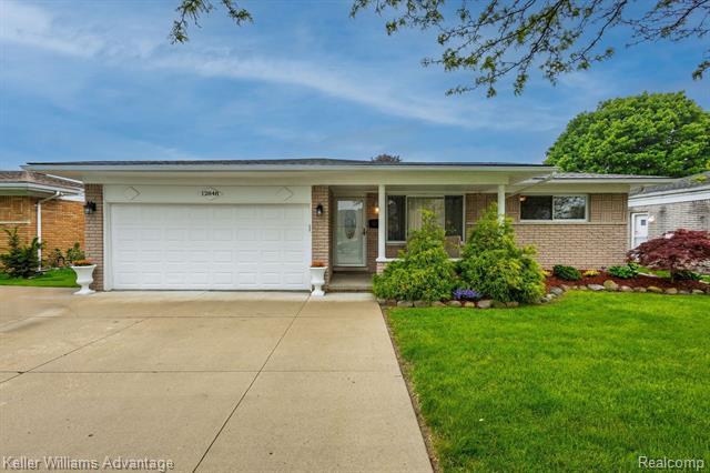 front view picture of 12848 14 Mile Rd, Warren, MI. 48088