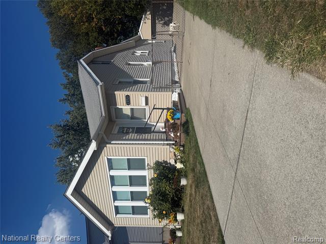 front view picture of 23511 Allor, Saint Clair Shores, MI. 48082