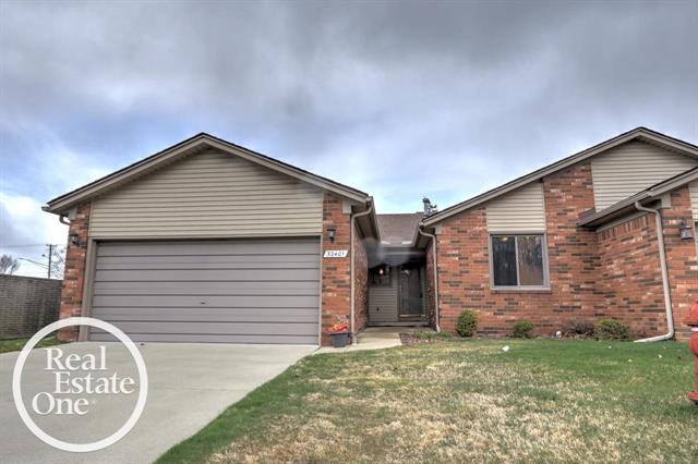 front view picture of 32401 Stoneybrook Ln, Fraser, MI. 48026