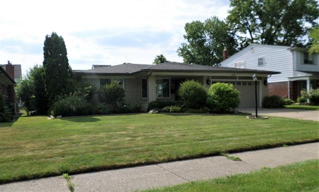 front view picture of 33181 Sherwood Fores, Sterling Heights, MI. 48310