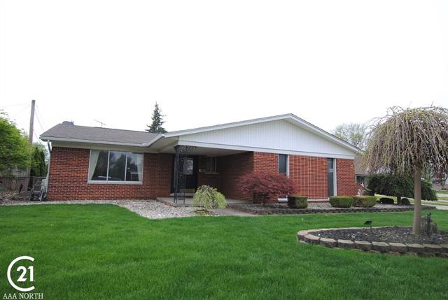 front view picture of 4432 Little John Dr, Sterling Heights, MI. 48310